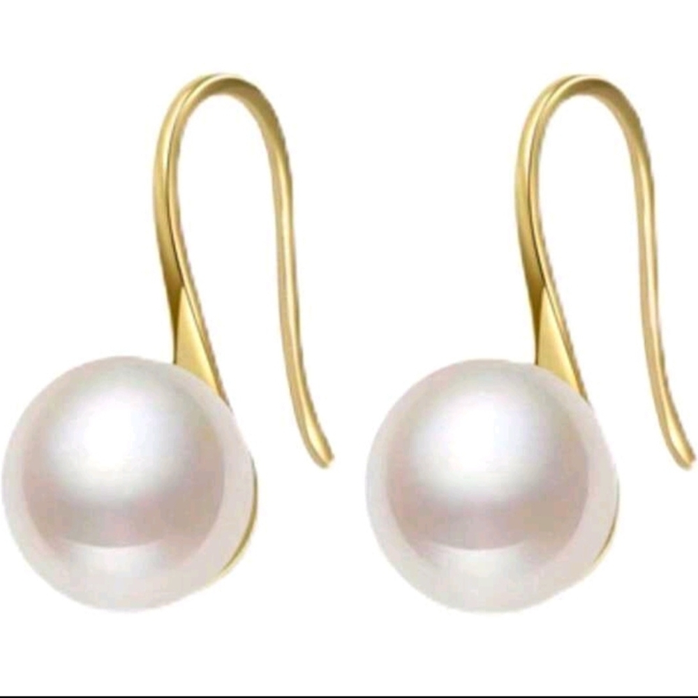 Elegant Gold and White Pearl Drop Earrings